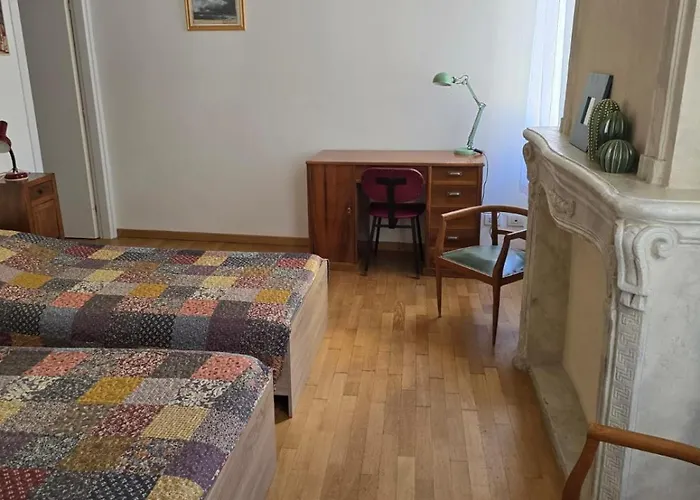 Guesthost - Elegant & Bright Flat In Center