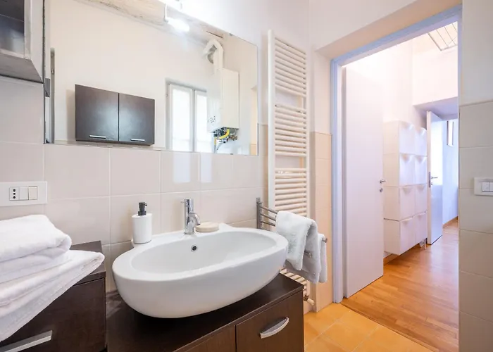 Apartmán Guesthost - Elegant & Bright Flat In Center Parma